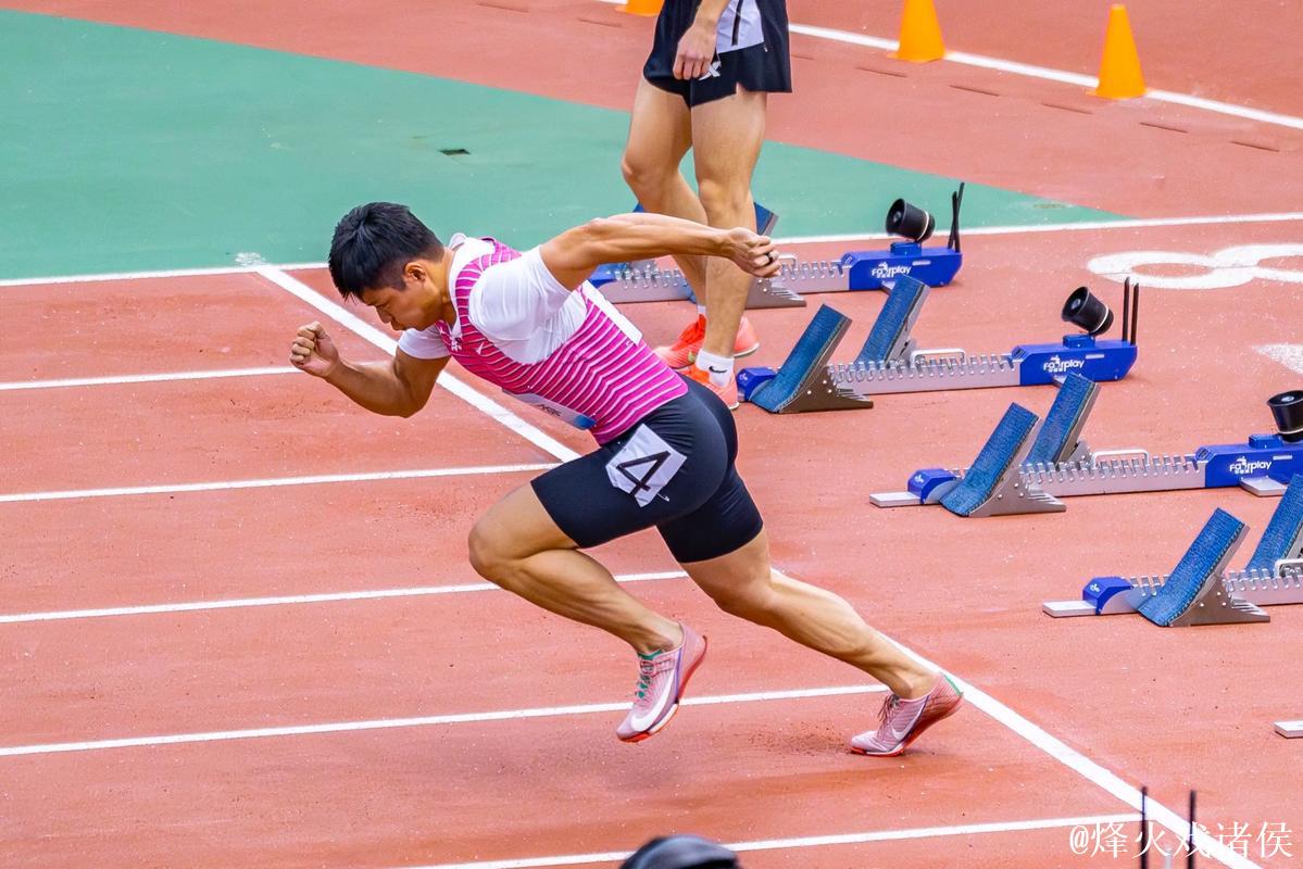 苏炳添体育课跑出11秒7,迈向短跑竞技之路 苏炳添体育课跑出11秒7,迈向短跑竞技之路